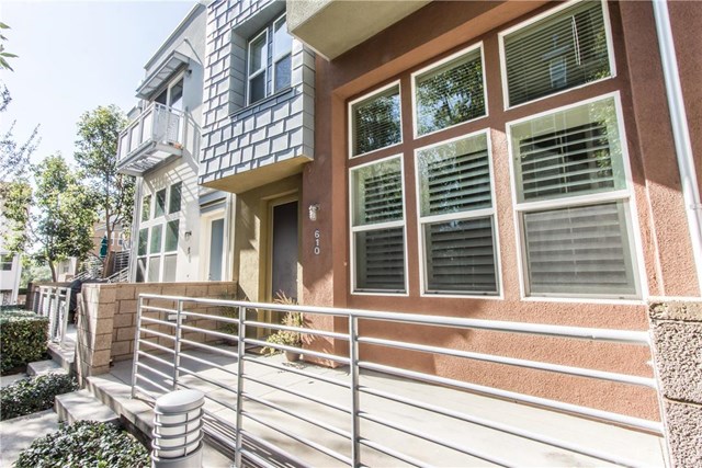 610 Jeanette Lane, Santa Ana, CA 92705