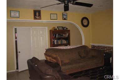 2326 N Hesperian Street, Santa Ana, United States 92706
