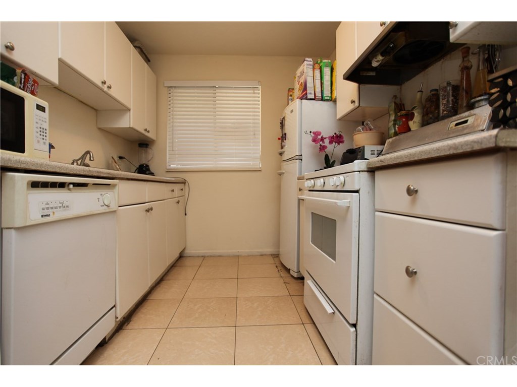 1001 W Stevens Avenue, Santa Ana, CA 92707