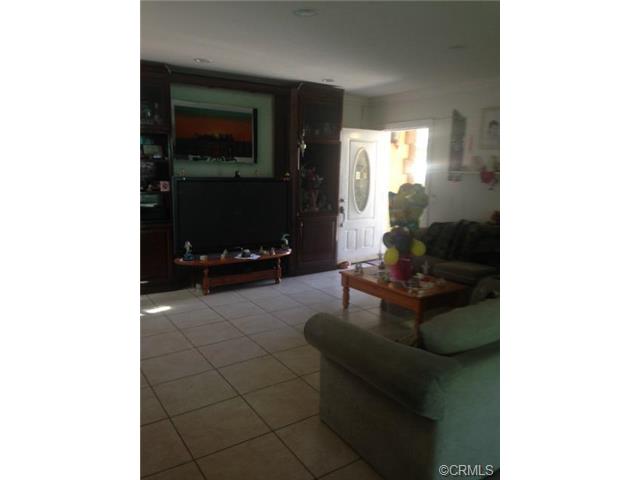 216 East Stanford Street, Santa Ana, CA 92707