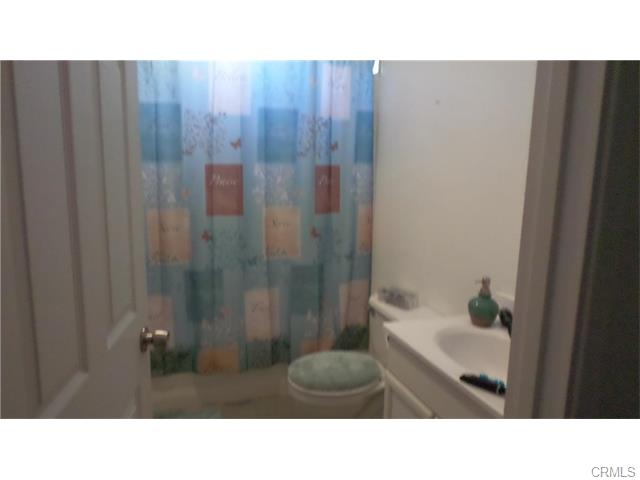 625 E Flora St, Santa Ana, United States 92707