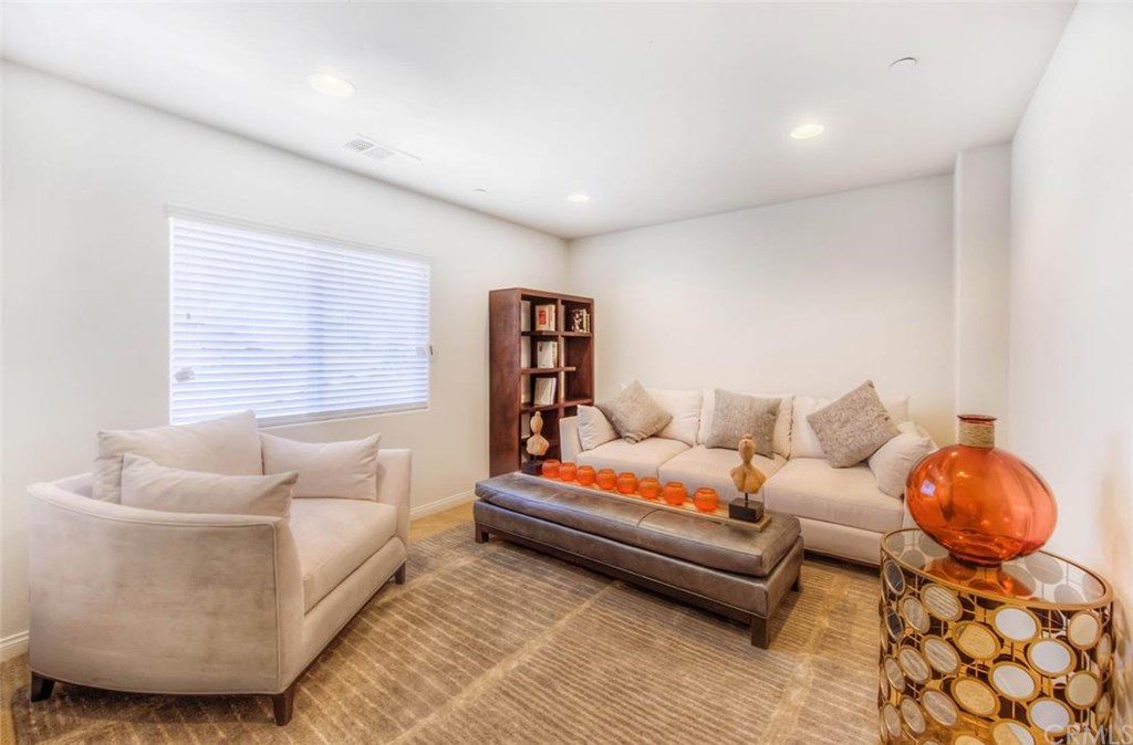 1544 West Katella Avenue, Anaheim, CA 92802