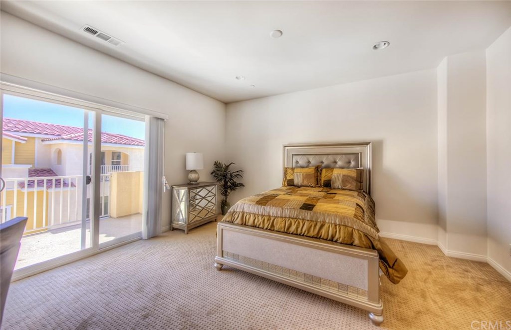 1544 West Katella Avenue, Anaheim, CA 92802