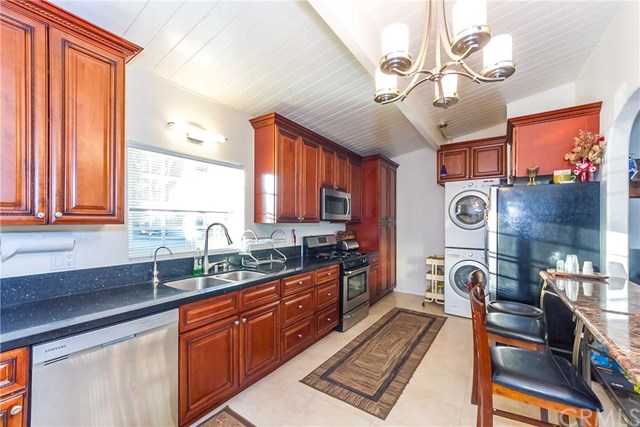 10012 Burgundy Place, Anaheim, CA 92804