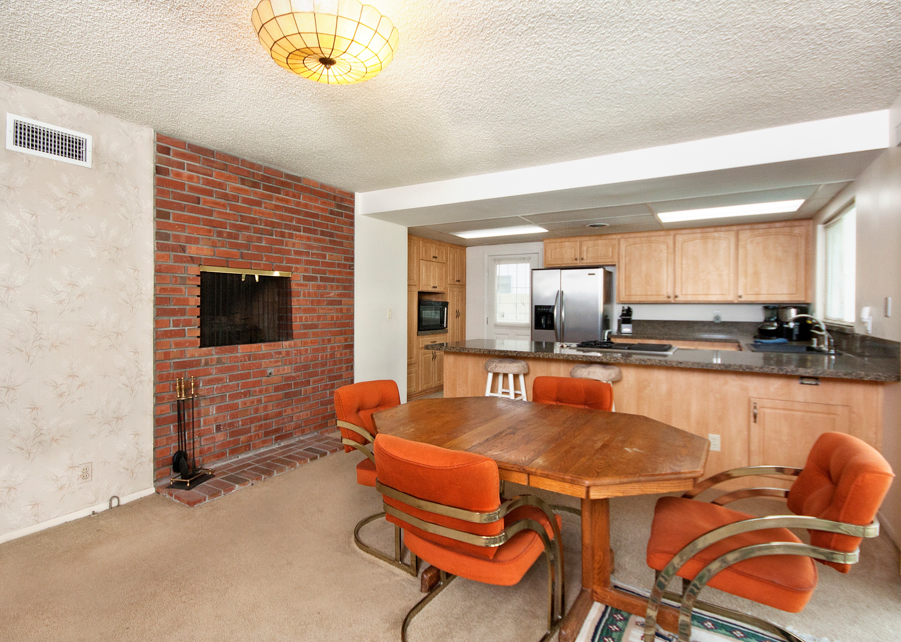1935 W Chanticleer Rd, Anaheim, United States 92804