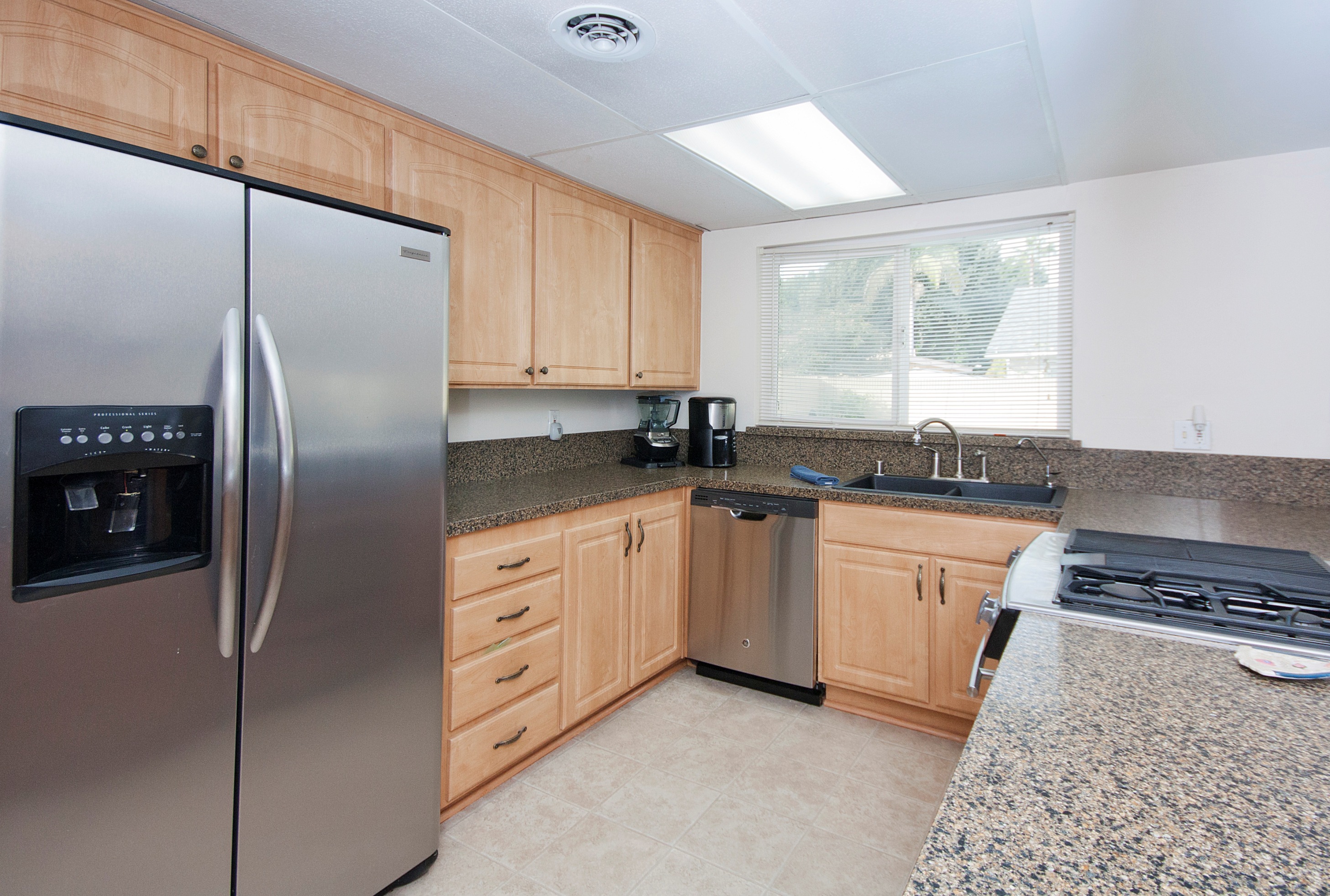 1935 W Chanticleer Rd, Anaheim, United States 92804