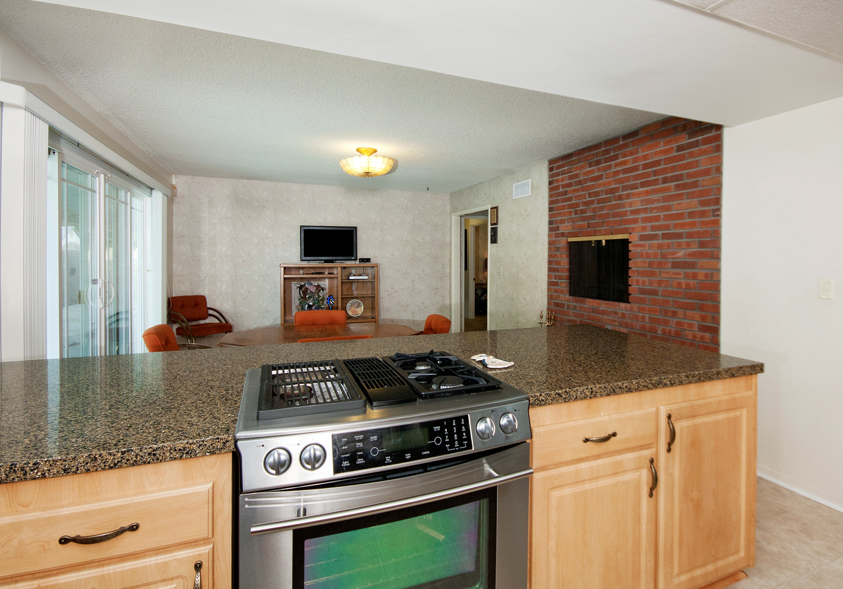 1935 W Chanticleer Rd, Anaheim, United States 92804