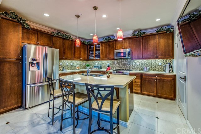674 East Valencia Street, Anaheim, CA 92805