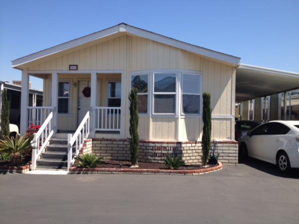 Anaheim Royal MHP 1250 N State College #101Anaheim, CA 92806