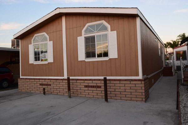 Anaheim Royal MHP 1250 N State College Blvd #62Anaheim, CA 92806