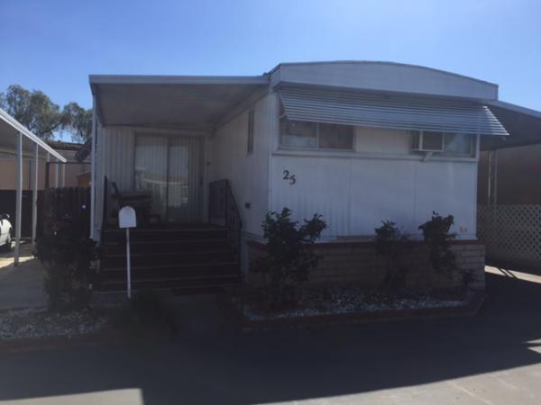 Anaheim Royal MHP 1250 N State CollegeAnaheim, CA 92806