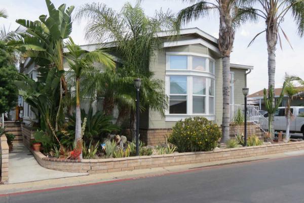 Friendly Village 5815 lapalma #214Anaheim, CA 92807