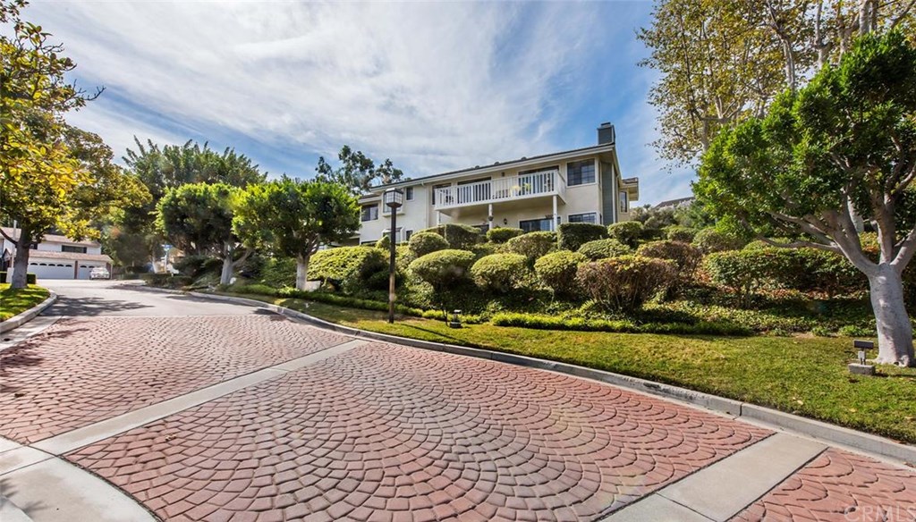 5592 East Stetson Court, Anaheim Hills, CA 92807