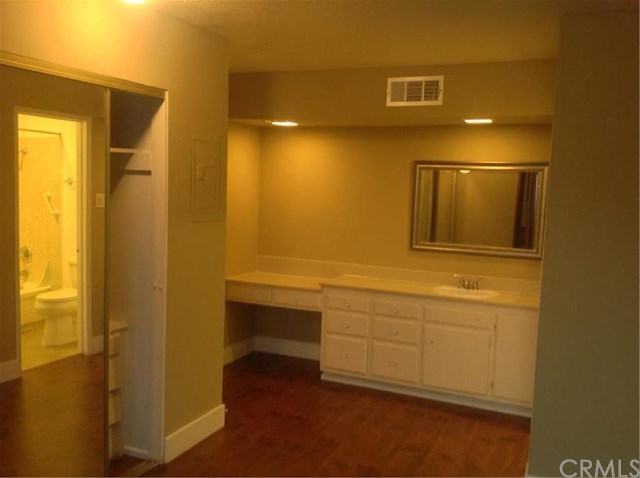 400 N Acacia Avenue, Fullerton, CA 92831