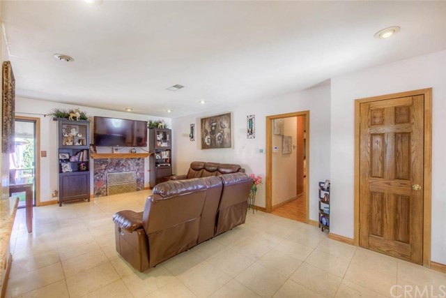 1744 West Houston Avenue, Fullerton, CA 92833