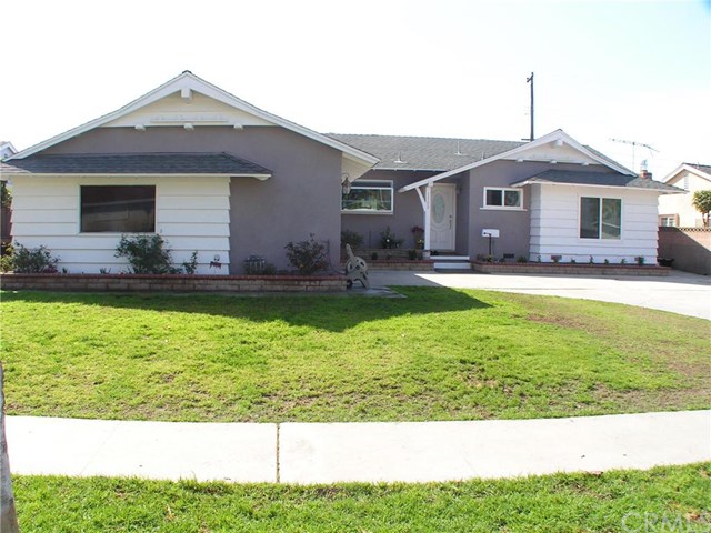 1300 West Roberta Avenue, Fullerton, CA 92833