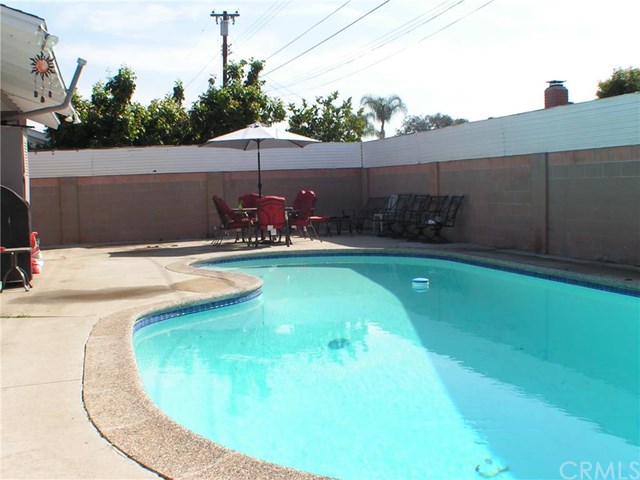 1300 West Roberta Avenue, Fullerton, CA 92833