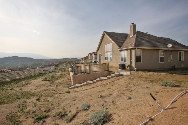 110 Oldenburg Ln, Norco, CA 92860