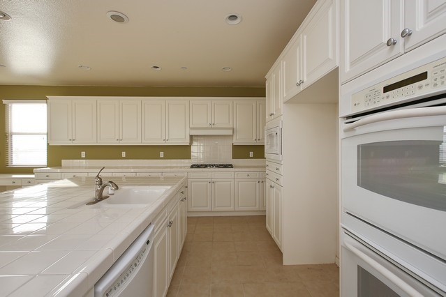 110 Oldenburg Ln, Norco, CA 92860