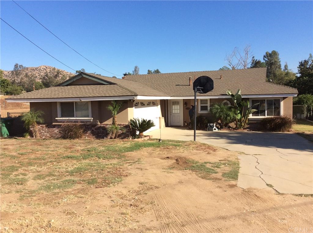 2614 Broken Lance Dr