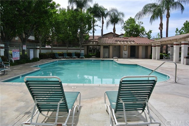 3940 Oak Ridge Cir