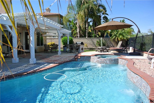 3940 Oak Ridge Cir