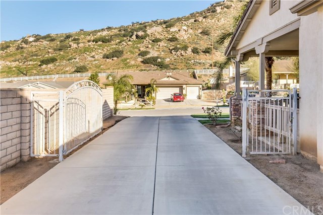 2824 Walking Horse Ranch Drive, Norco, CA 92860