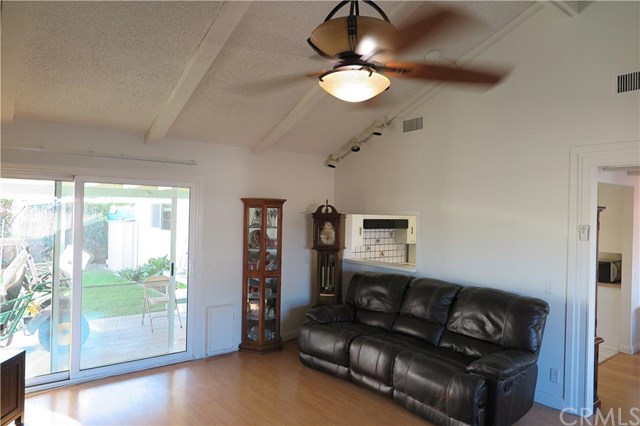 2711 N Beechwood St, Orange, United States 92865