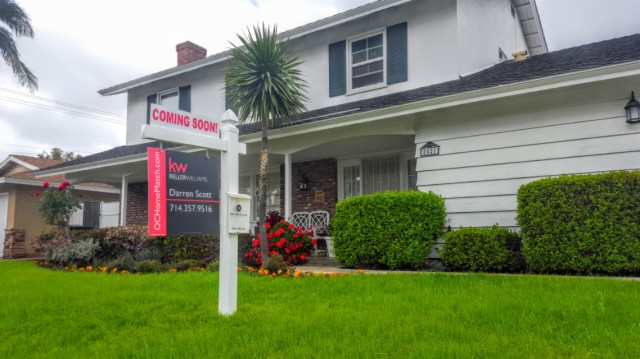 2521 E Palmyra Ave