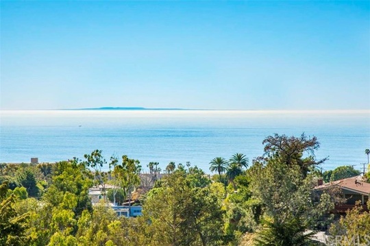 6731 E La Cumbre Dr