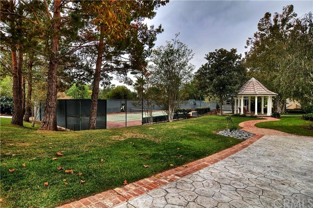 20202 E Rogers Dr