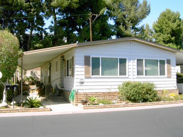 Lake Park Placentia245 Ridgelake Dr.Placentia, CA 92870