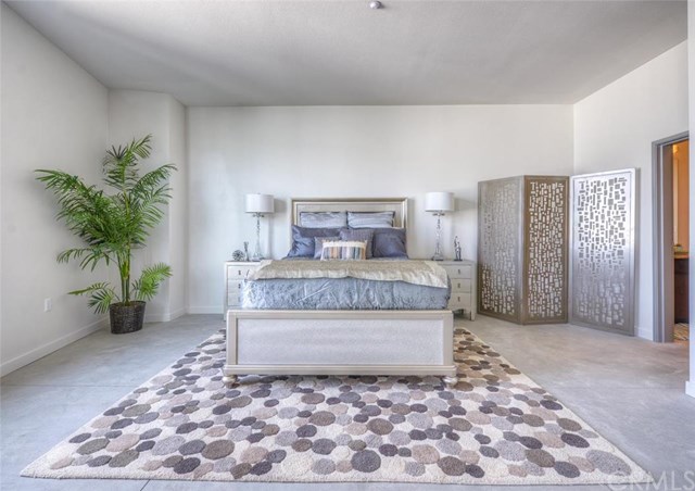 435 West Center Street, Anaheim, CA 92870