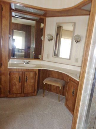 Lake Park Placentia749 GLENLAKE DR.Placentia, CA 92870