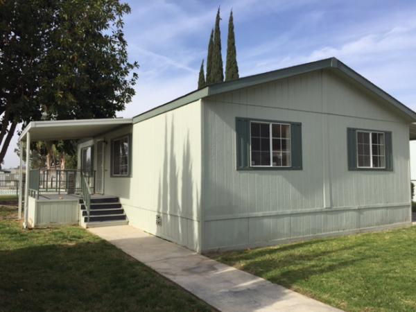 Corona La Linda Mobile Home Park 777 S. Temescal Rd #132Corona, CA 92879