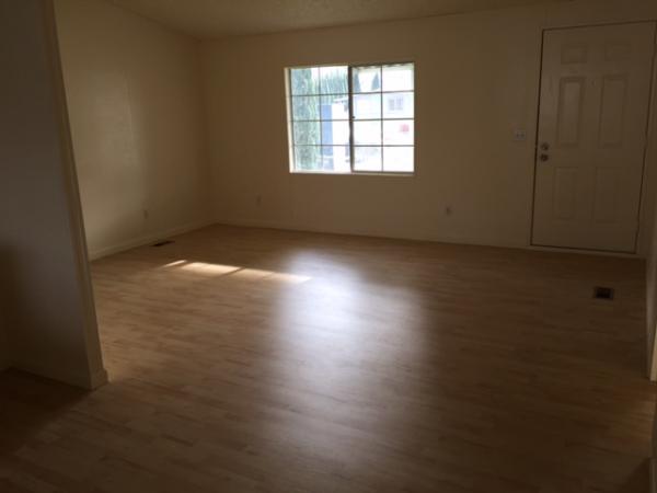 Corona La Linda Mobile Home Park 777 S. Temescal Rd #132Corona, CA 92879