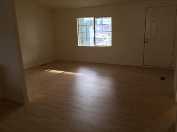 Corona La Linda Mobile Home Park 777 S. Temescal Rd #132Corona, CA 92879