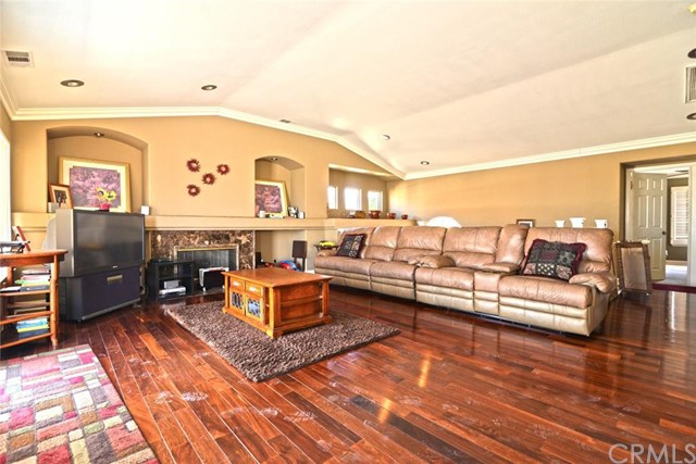 828 North Temescal Street, Corona, CA 92879