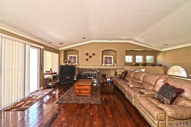 828 North Temescal Street, Corona, CA 92879
