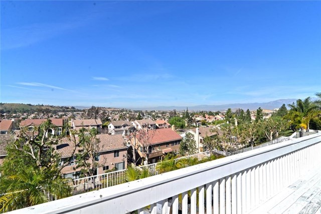 828 North Temescal Street, Corona, CA 92879