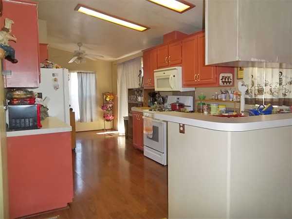 Green River 4901 GREEN RIVER RD #142Corona, CA 92880