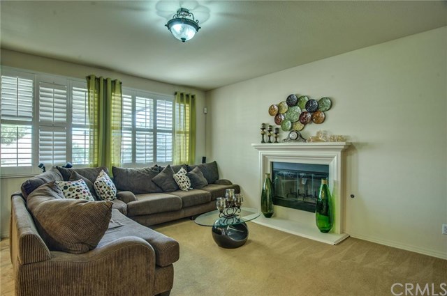 8572 Vienna Drive, Corona, CA 92880