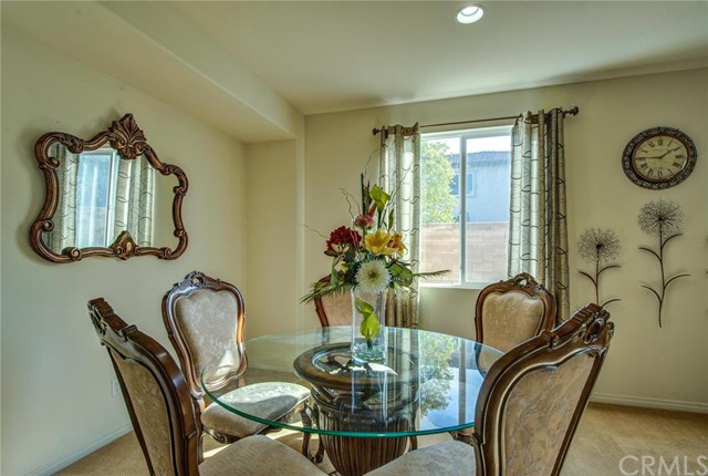 8572 Vienna Drive, Corona, CA 92880