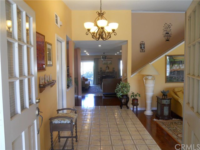 7212 Calico Circle, Corona, CA 92881