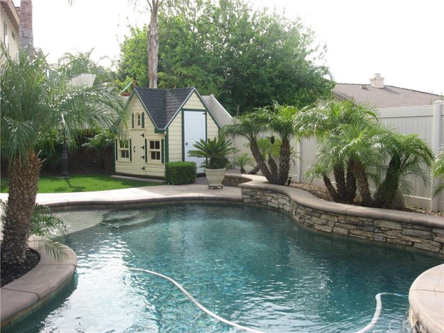 1459 Pinewood Drive, Corona, CA 92881