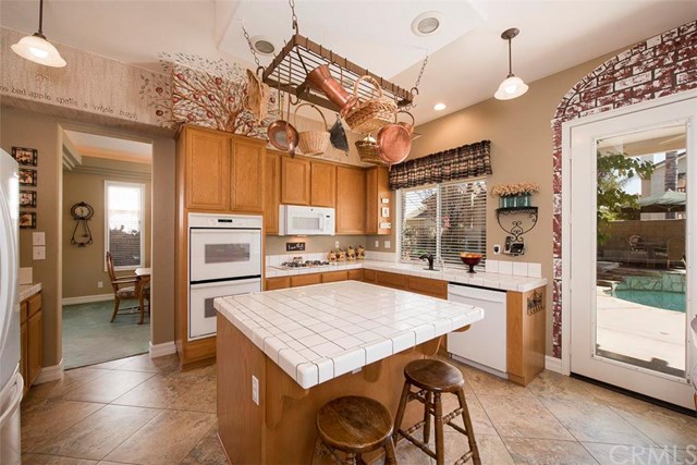 3071 Pinehurst Drive, Corona, CA 92881