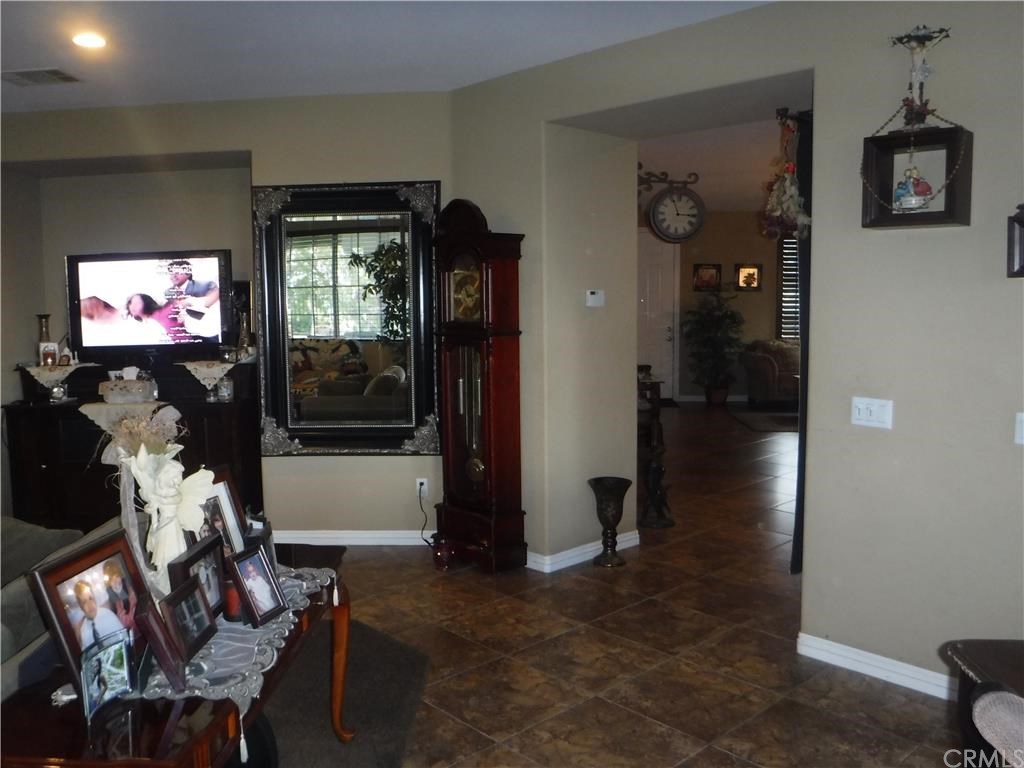 541 Rocco Circle, Corona, CA 92882