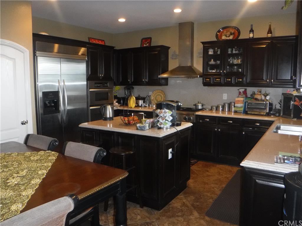 541 Rocco Circle, Corona, CA 92882