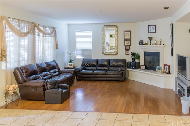 1164 Hyacinth Way, Corona, CA 92882