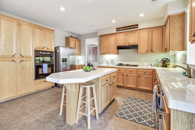 873 Feather Peak Drive, Corona, CA 92882